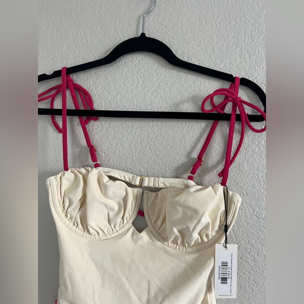 NWT Montce Cream Raspberry Binded Petal Ruffle One-Piece. Size M - Picture 10 of 15